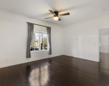 851 N San Vicente Boulevard - Photo Thumbnail 24