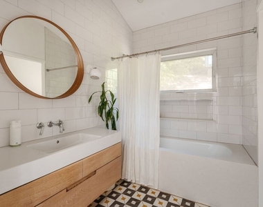 1149 Old Topanga Canyon Road - Photo Thumbnail 28