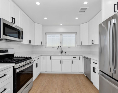 345 Genoa Street - Photo Thumbnail 14