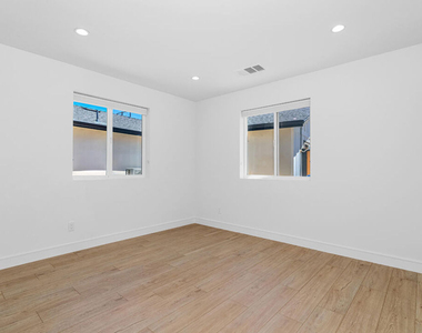345 Genoa Street - Photo Thumbnail 25