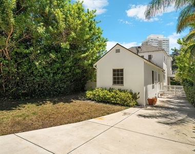 1063 Selby Avenue - Photo Thumbnail 19