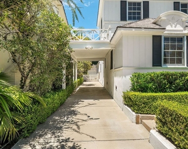 1063 Selby Avenue - Photo Thumbnail 17