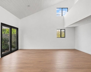 132 Vista Place - Photo Thumbnail 2