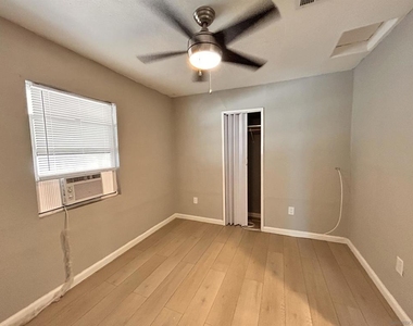 209 E Orange Ave - Photo Thumbnail 6