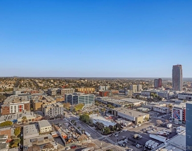 1080 Park Blvd - Photo Thumbnail 30