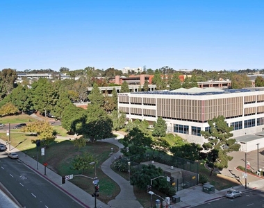 1080 Park Blvd - Photo Thumbnail 14