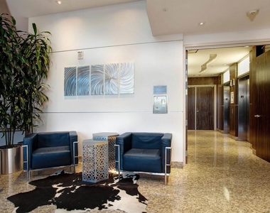 1080 Park Blvd - Photo Thumbnail 17