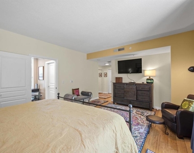 531 Front St - Photo Thumbnail 12