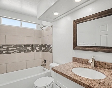 11333 Oak Creek Dr. - Photo Thumbnail 13