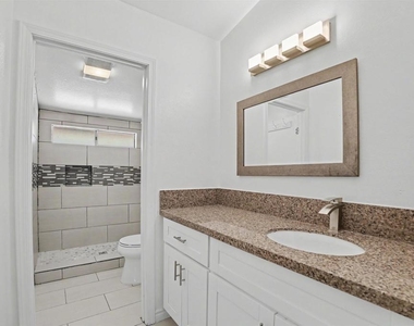 11333 Oak Creek Dr. - Photo Thumbnail 24
