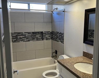 11333 Oak Creek Dr. - Photo Thumbnail 9