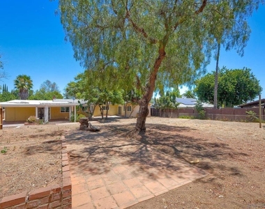 1921 Felicita Road - Photo Thumbnail 25