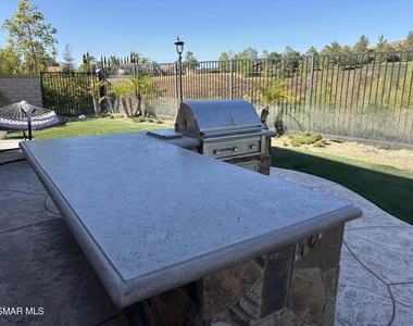 262 Talbert Avenue - Photo Thumbnail 5