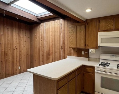 636 Malaga Court - Photo Thumbnail 9