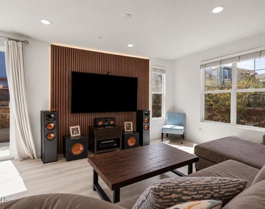 122 Red Brick Drive - Photo Thumbnail 6