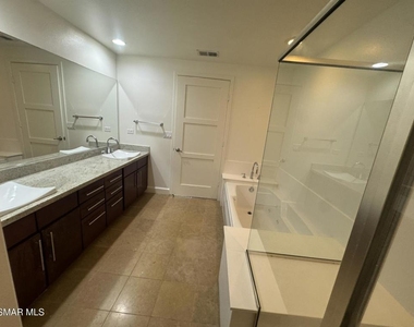 14412 Killion Street - Photo Thumbnail 8