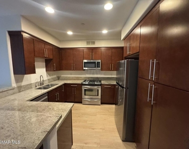 14412 Killion Street - Photo Thumbnail 3