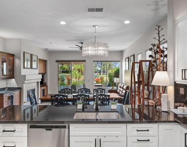 105 N Kavenish Drive - Photo Thumbnail 7