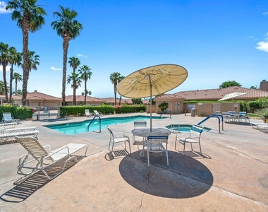 105 N Kavenish Drive - Photo Thumbnail 26