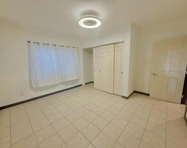66414 Acoma Avenue - Photo Thumbnail 11