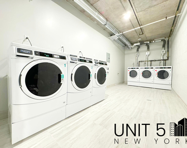 388 Vernon Avenue - Photo Thumbnail 8