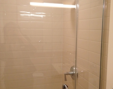 400 West 63rd Street - Photo Thumbnail 4