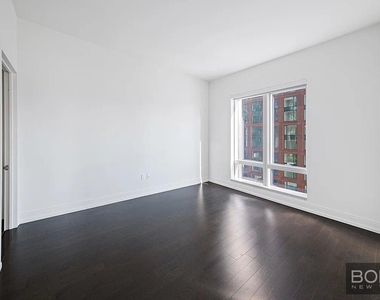 Tenth Avenue - Photo Thumbnail 3