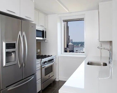 West 93rd Street - Photo Thumbnail 1