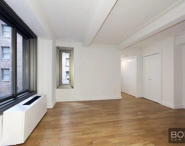 West 55th Street - Photo Thumbnail 4