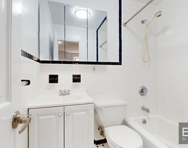 West 77th Street - Photo Thumbnail 2