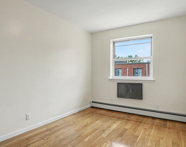 92nd Street - Photo Thumbnail 12