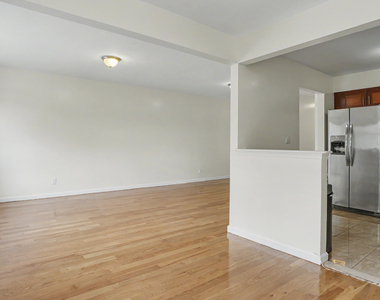 92nd Street - Photo Thumbnail 3