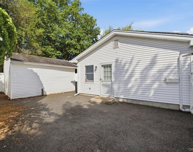 34 Markwood Lane - Photo Thumbnail 13