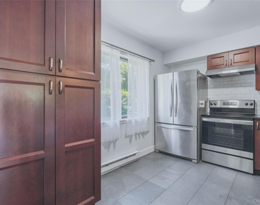 601 Chelsea Cove S - Photo Thumbnail 3