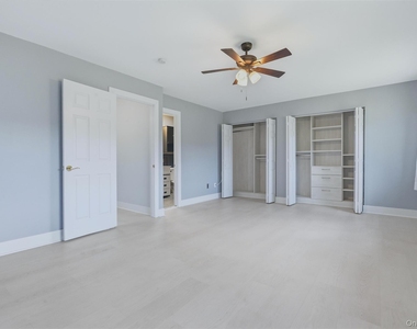 601 Chelsea Cove S - Photo Thumbnail 6