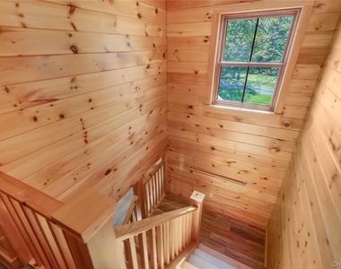 161 Nelson Boulevard - Photo Thumbnail 8