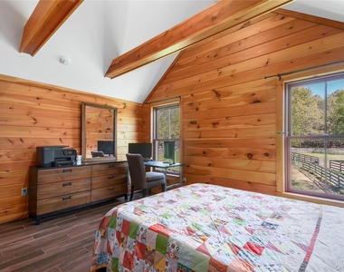 161 Nelson Boulevard - Photo Thumbnail 12