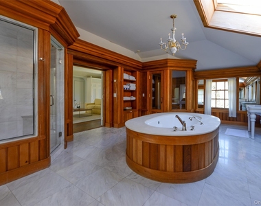 1 Pond Road - Photo Thumbnail 20