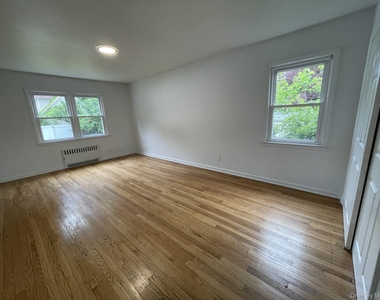 248 Denton Avenue - Photo Thumbnail 7