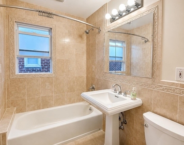6134 76th Street - Photo Thumbnail 4