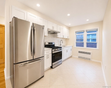 6134 76th Street - Photo Thumbnail 1