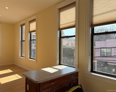 303 Main Street - Photo Thumbnail 5