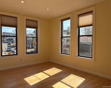 303 Main Street - Photo Thumbnail 4