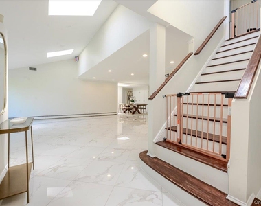 70 Longfellow Road - Photo Thumbnail 5