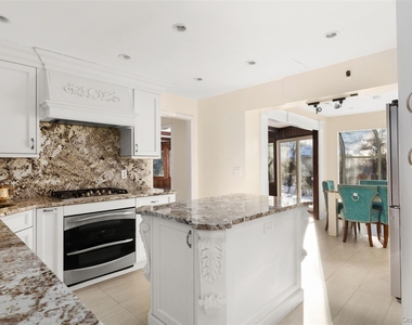70 Longfellow Road - Photo Thumbnail 6