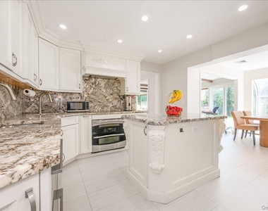 70 Longfellow Road - Photo Thumbnail 7