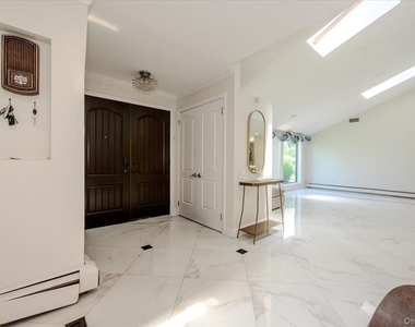 70 Longfellow Road - Photo Thumbnail 4