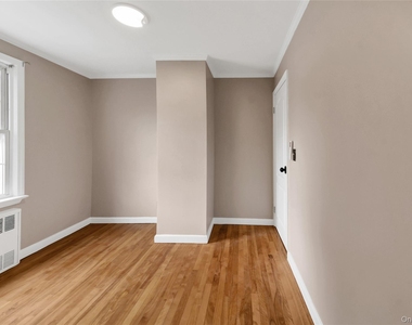 9 Virginia Street - Photo Thumbnail 6