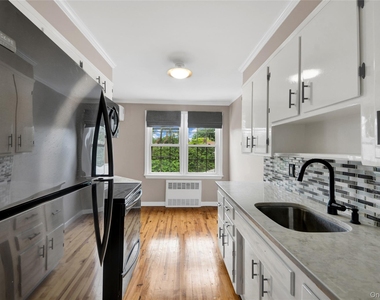 9 Virginia Street - Photo Thumbnail 9