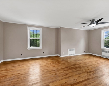 9 Virginia Street - Photo Thumbnail 1